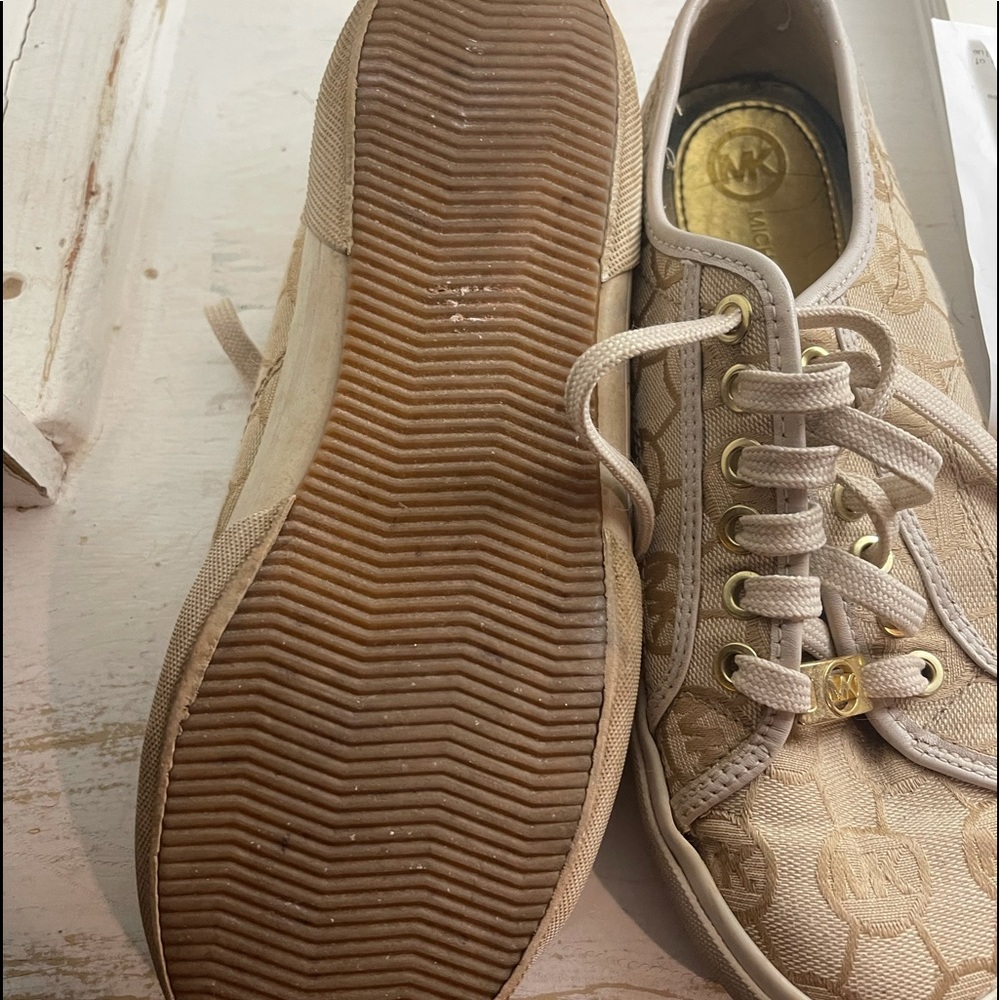 Micheal Kors sneakers